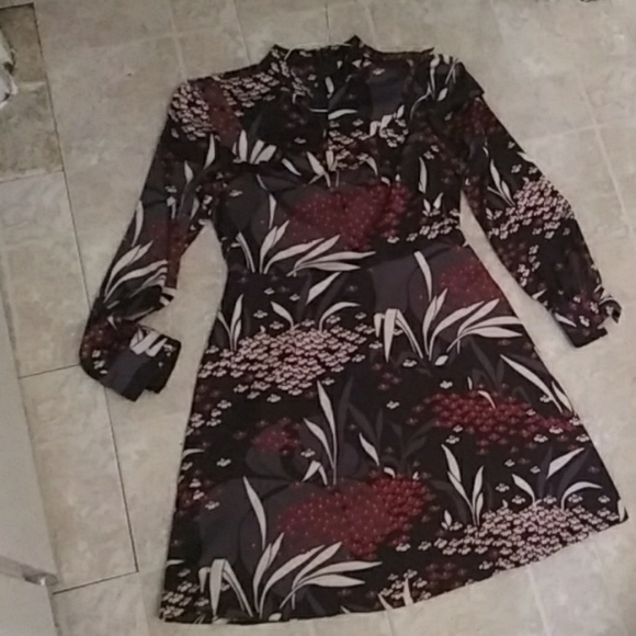 Dress - Picture 1 of 4